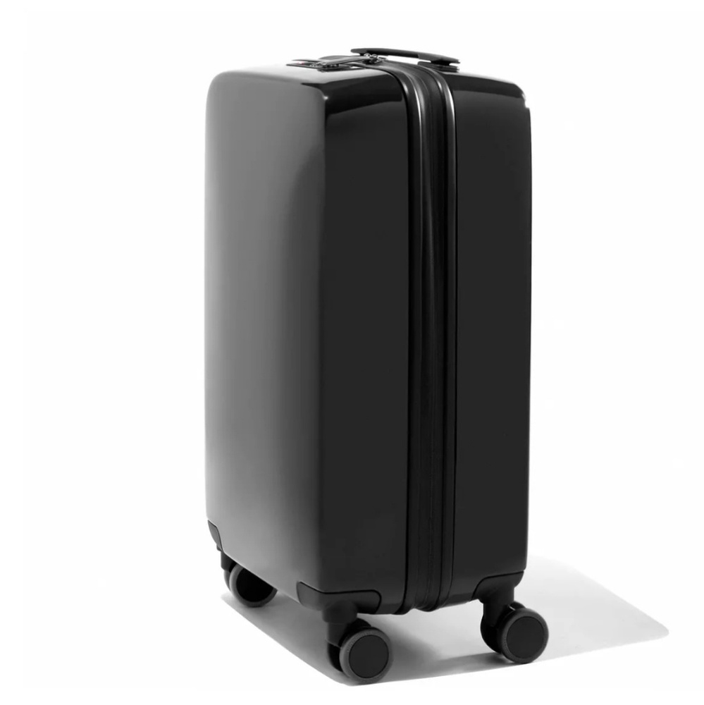 Raden Smart Luggage 22" carry on size NEW